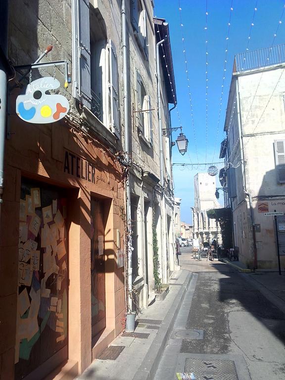 Le Nid Des Arenes Apartment Arles Phòng bức ảnh